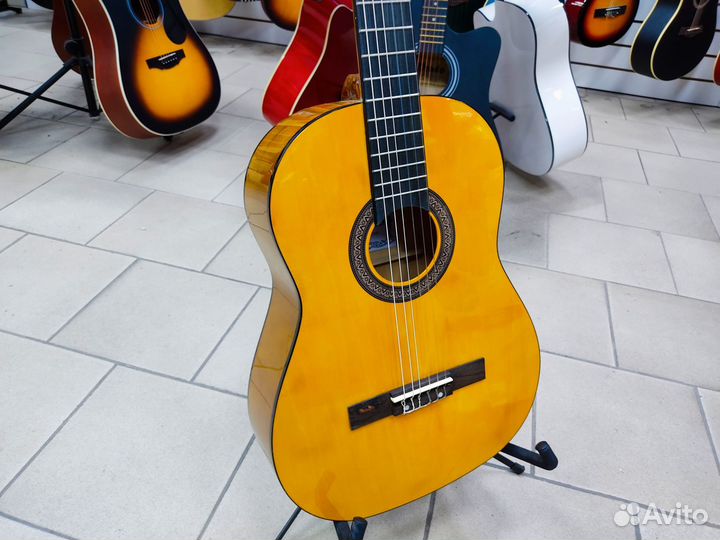 Новая классическая гитара