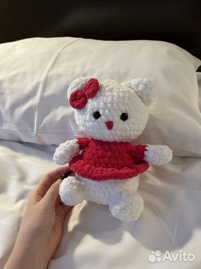 Игрушка вязаная Hello Kitty