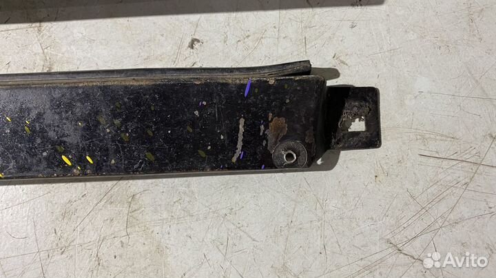 Молдинги под передние фары Mercedes W124