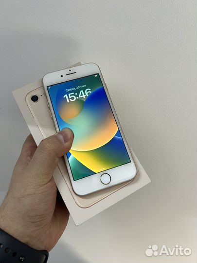 iPhone 8, 64 ГБ