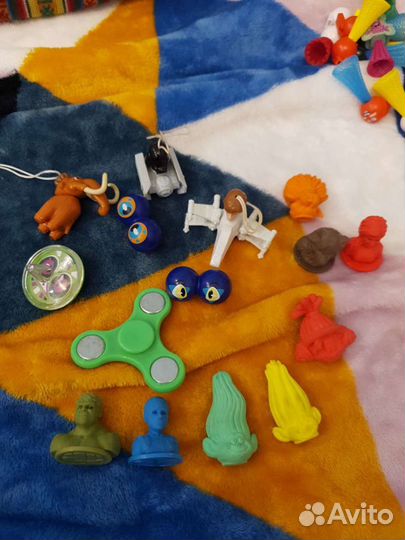 Свистолеты минилета яйца киндеры волчки эмоджи