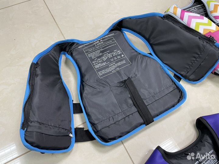 Жилет страховочный спасательный детский (новый)