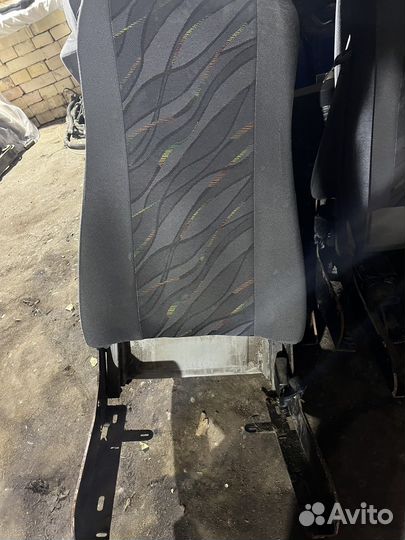 Сиденья в микроавтобус