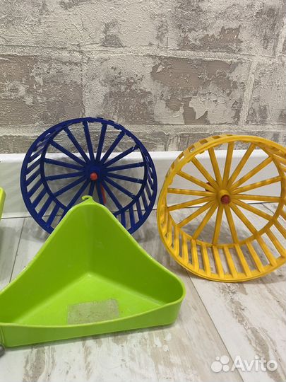 Домики и колеса, поильники для грызунов