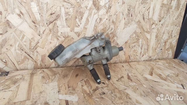 Главный тормозной цилиндр Ford Focus 2