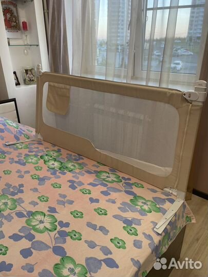 Прикроватный бортик