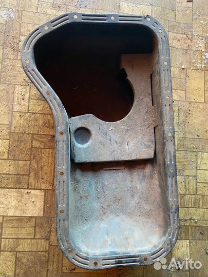 Поддон двигателя