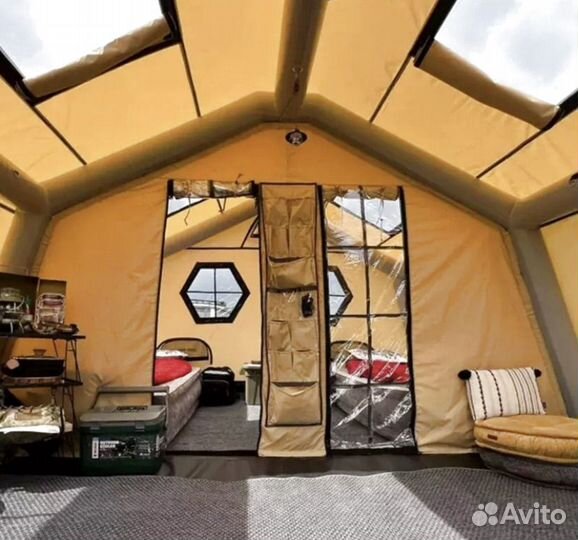 Надувная туристическая палатка
