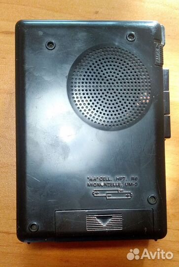 Кассетный диктофон Sanyo