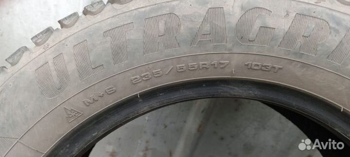 Goodyear UltraGrip 235/55 R17