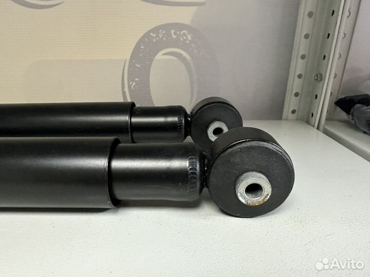 Амортизатор задний масляный