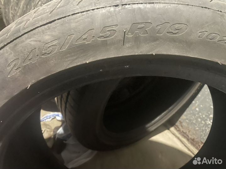 Pirelli P Zero 245/45 R19