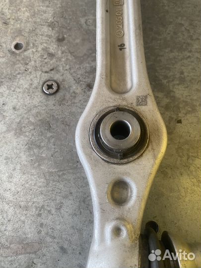 Рычаг передний mercedes w213