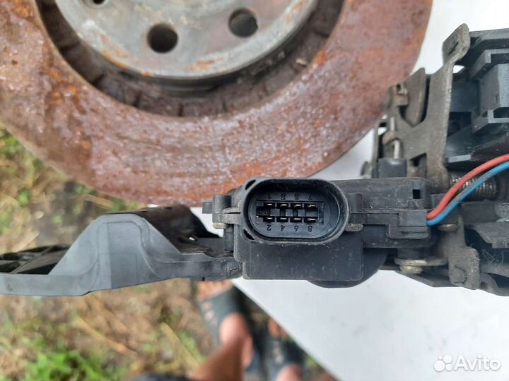 Замок двери передний левый VW Bora/Golf 4/Jetta 4