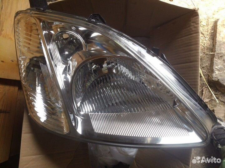 Honda Civic фара 00-06 х\б кузова EU