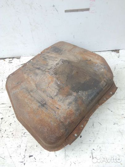 Бензобак Pajero 2 под ремонт