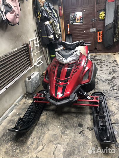 Снегоход Yamaha RX-1