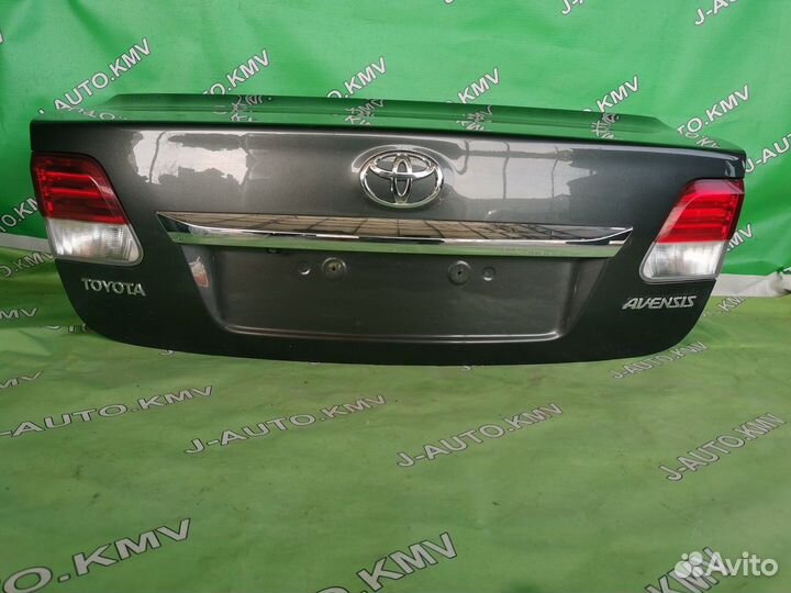 Крышка багажника Toyota Avensis