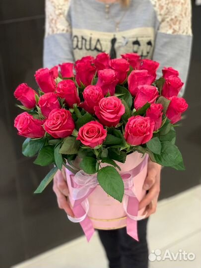 Розы Кения в коробке Букет цветов доставка