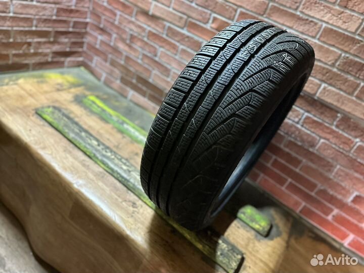 Pirelli Winter Sottozero 225/45 R18 95V