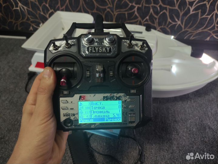 Прикормочный кораблик для рыбалки с gps бу