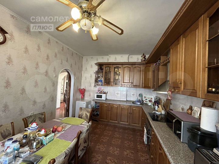 4-к. апартаменты, 132 м², 2/2 эт.