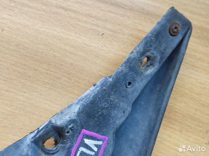 Брызговик передний левый, Volvo 960