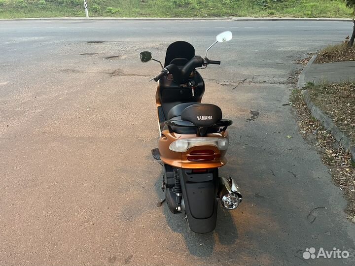 Максискутер Yamaha Majesty 125