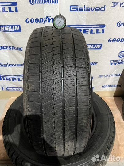 Bridgestone Blizzak VRX2 215/50 R17