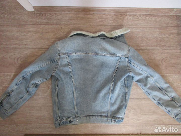 Джинсовая куртка Levis шерпа
