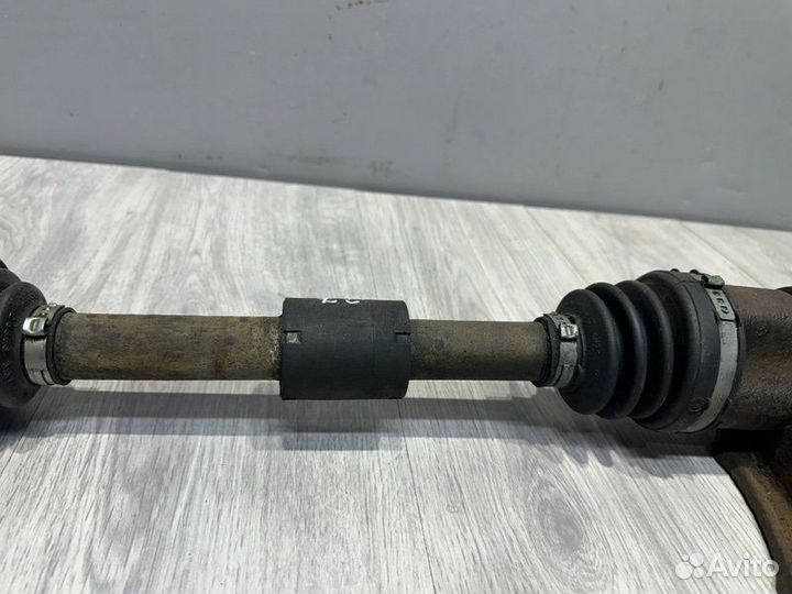 Привод передний правый Ford Focus 3 pnda 2012
