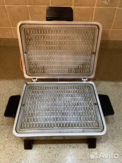 Электровафельница-жаровня.Литва.ссср