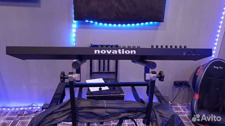 Novation Launchkey MK3 61 Midi клавиатура