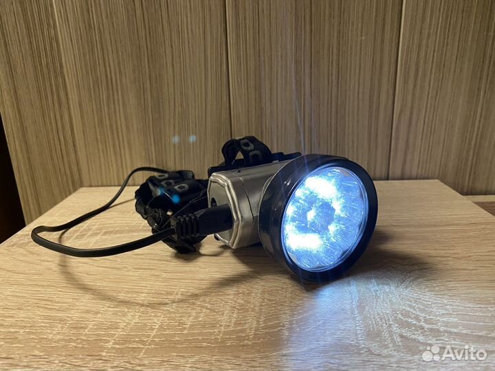 Фонарь светодиодный на голову на аккумуляторах