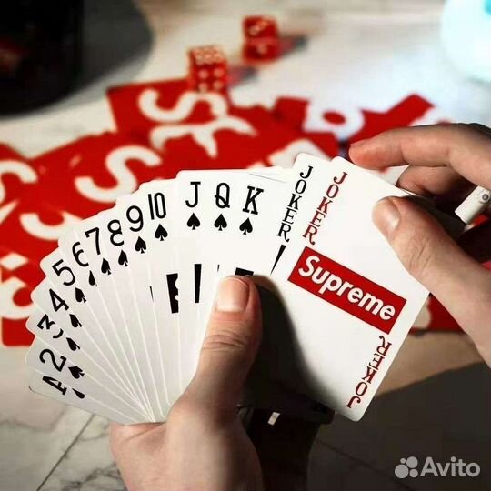 Игральные карты Supreme