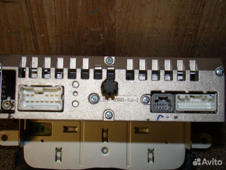 Магнитола Renault Logan 2