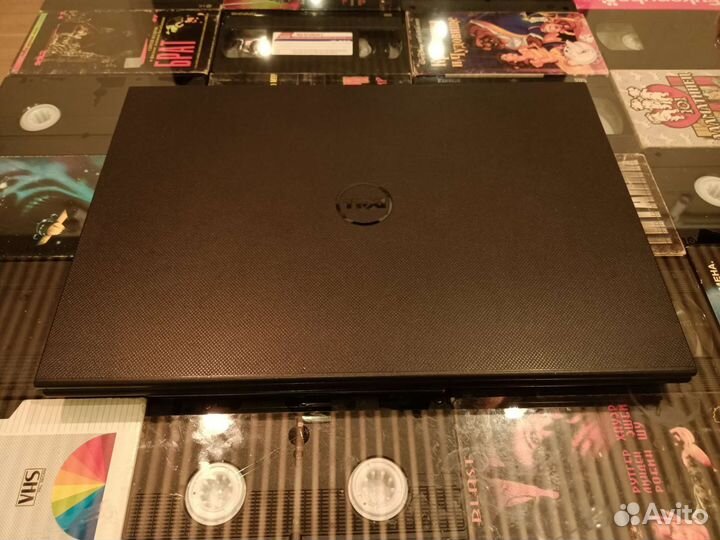 Ноутбук dell inspiron 15