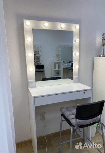 Гримерный стол
