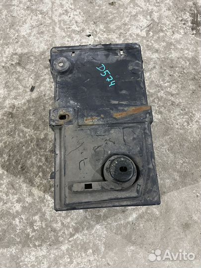 Площадка под аккумулятор ford focus 3