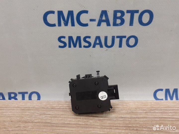 Блок управления сиденьем передний правый