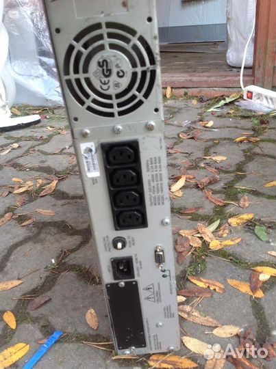 Источник бесперебойного питания APS