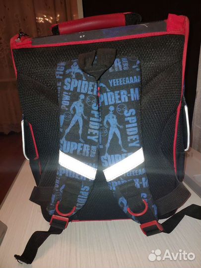 Школьный рюкзак