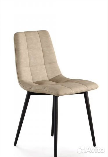 Комплект новых стульев