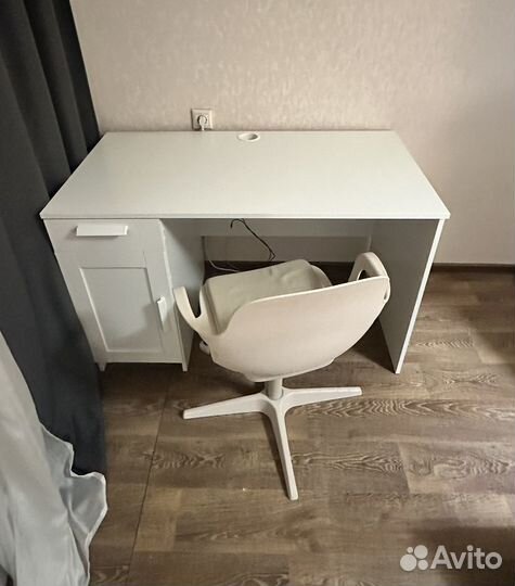 Письменный стол IKEA