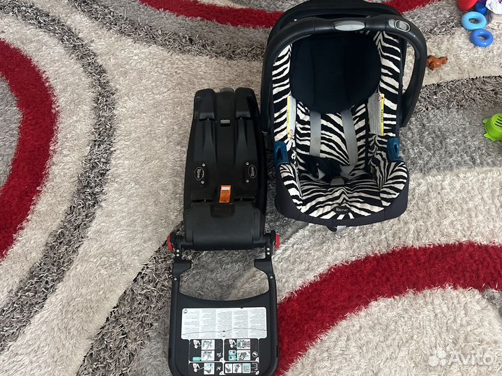 Детская автолюлька Romer с креплением isofix