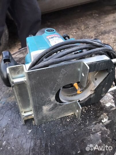 Фрезер Makita RP 1110C