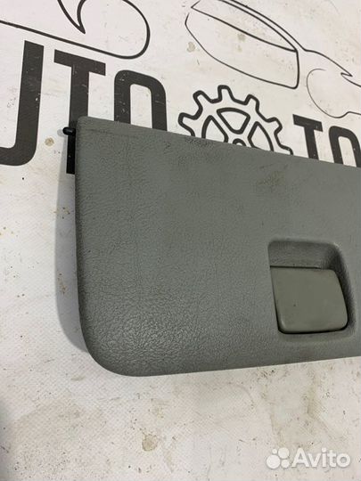 Крышка бардачка Renault Symbol K7JA700 2005