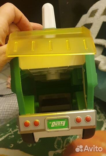 Грузовик мусоровоз