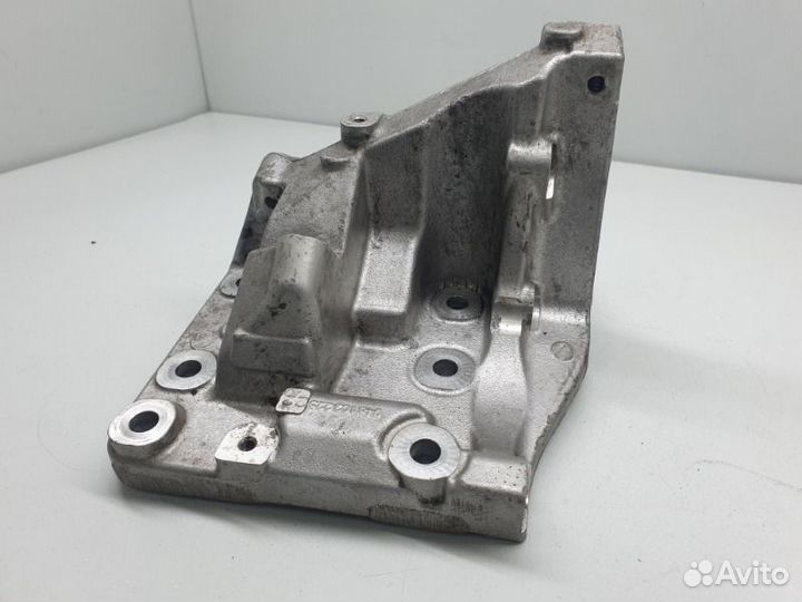 Кронштейн двигателя Porsche Panamera 970 4.8 2013