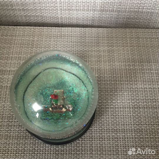 Сувенирный шар с блёстками 